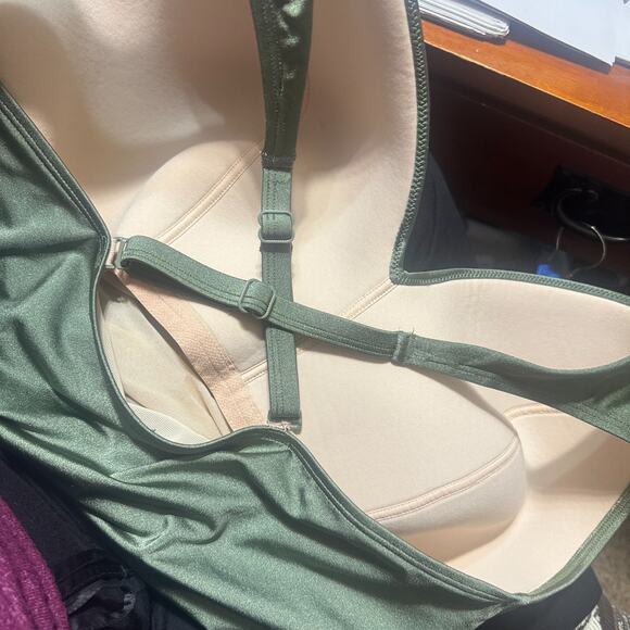 Cacique Swim Womens Swimsuit 26 Green 1 Piece Bathing Suit No-Wire Lightly Lined - Picture 8 of 8